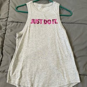 Women’s grey sports tank top